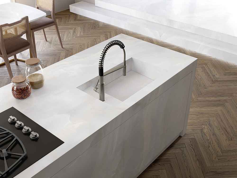 Chamonix FORTE Porcelain countertops by Francini