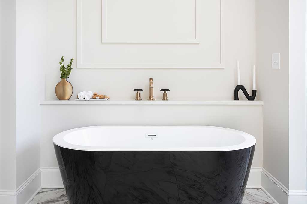 Tub with Quartz